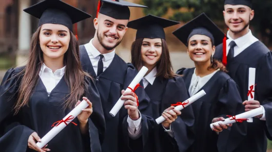 Thinking of Getting an Associate’s Degree? Here’s What You Need to Know